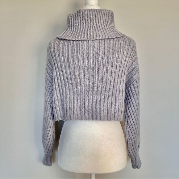 Urban Outfitters Mia Turtleneck Cropped Gray Sweater M - Picture 3 of 6